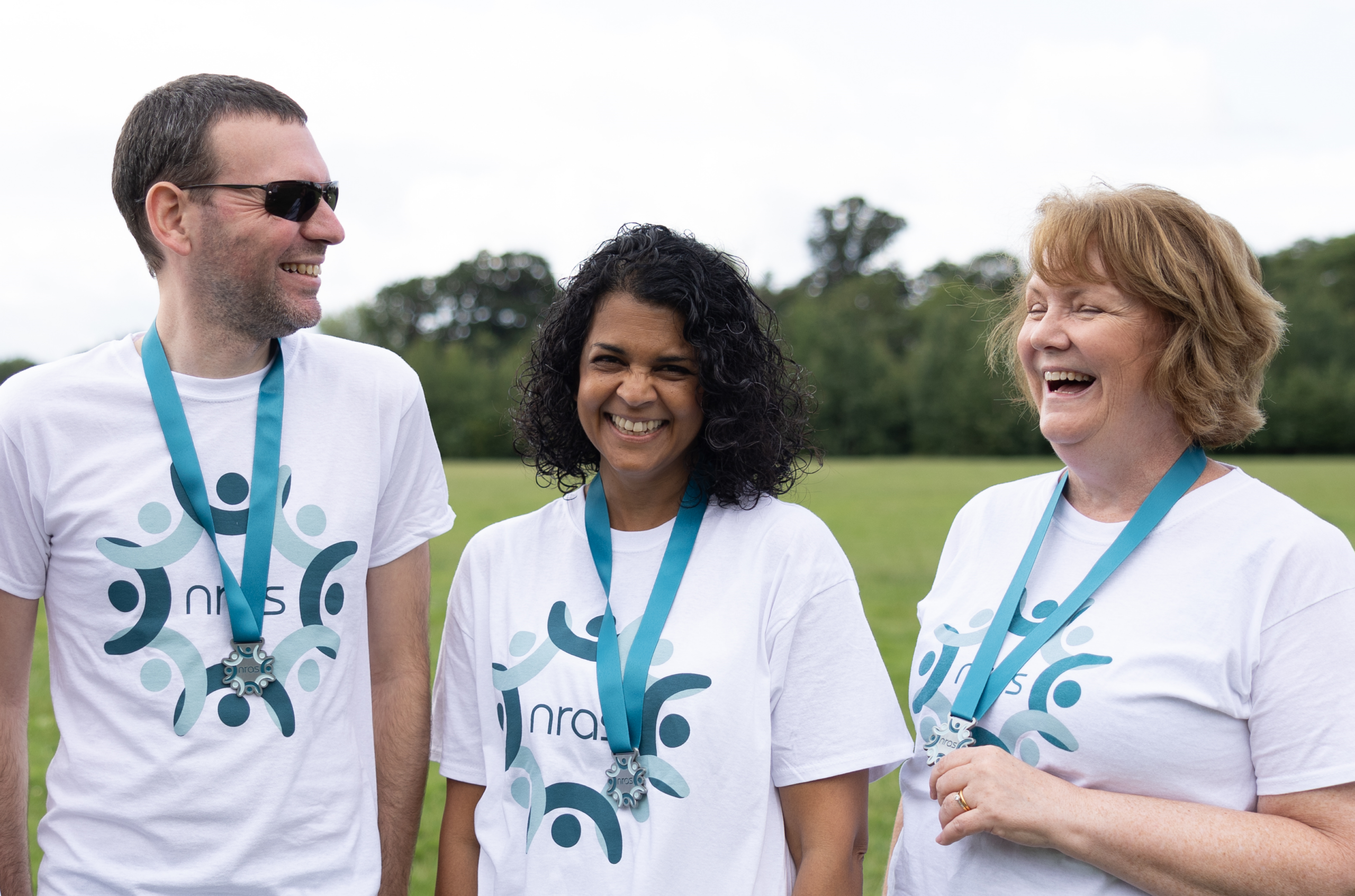 może pomóc nam w prowadzeniu kampanii na rzecz lepszego leczenia i wsparcia dla wszystkich osób cierpiących na reumatoidalne zapalenie stawów  